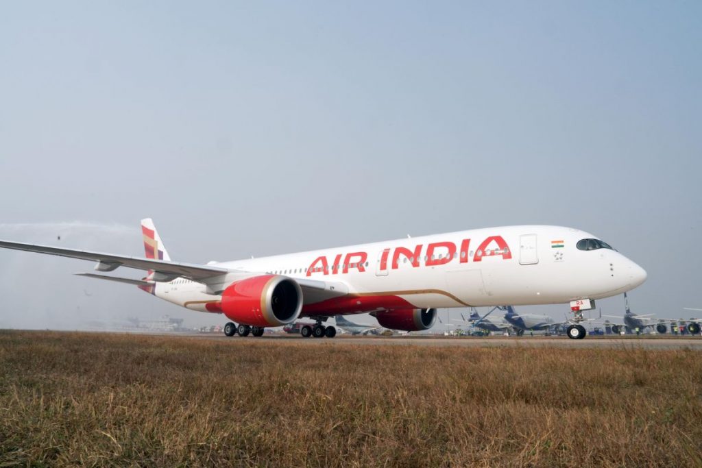 Read more about the article Prepared to Protect: AI Express Halts Flight in Lucknow for Safety Checks
